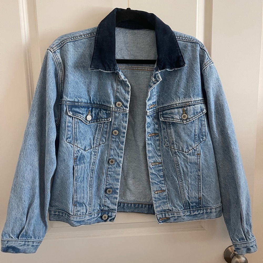 Light Blue Denim Jacket with Dark Collar | S